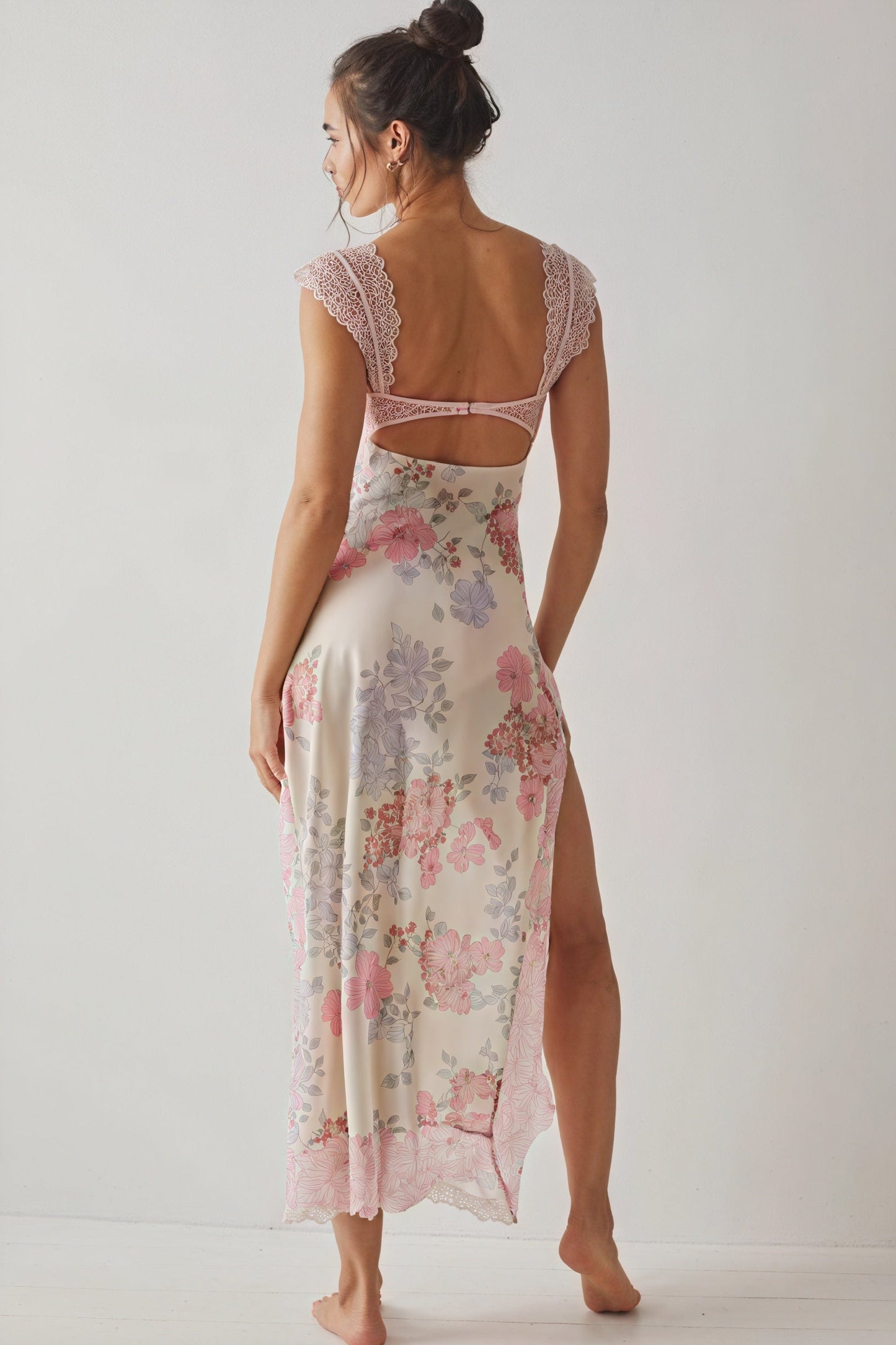 Vestido Largo Floral de Encaje