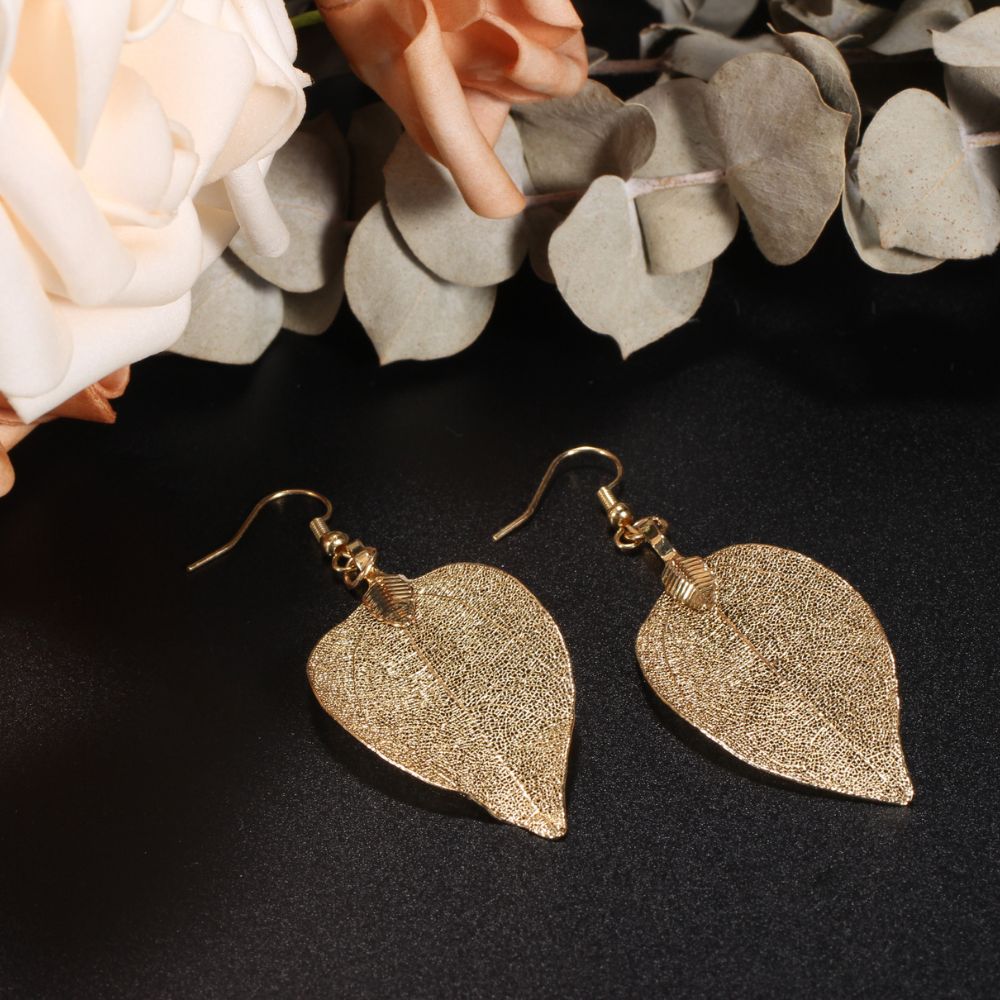 Pendientes de hoja dorada
