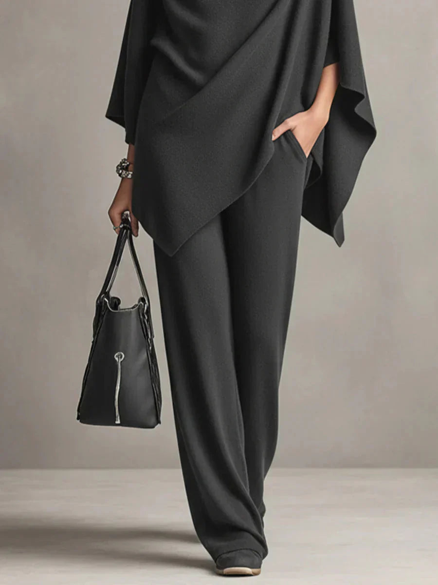 Juana – Conjunto elegante con poncho drapeado y pantalón