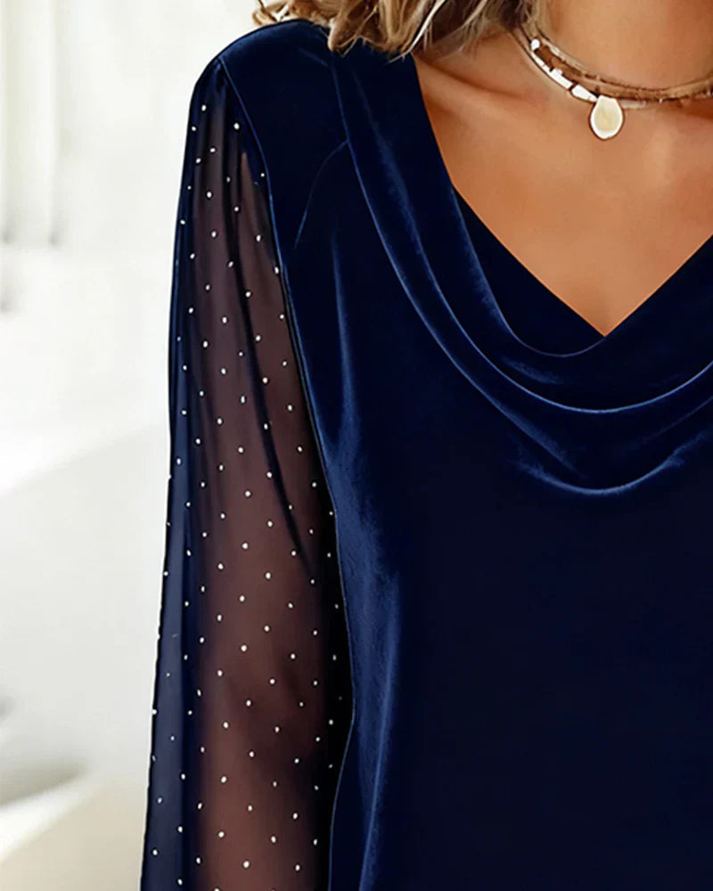 Amelia - Blusa con cuello drapeado y paneles semitransparentes