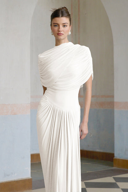 Vestido maxi plisado asimétrico