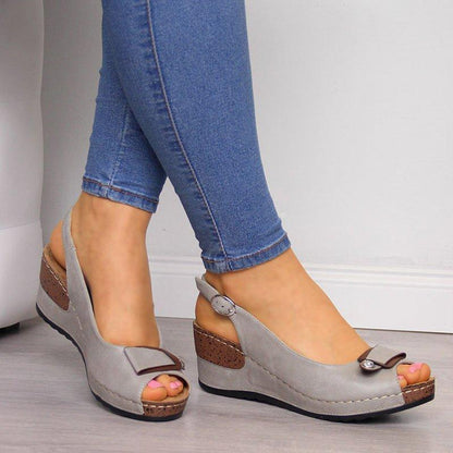 Sandalias de tacón alto con hebilla
