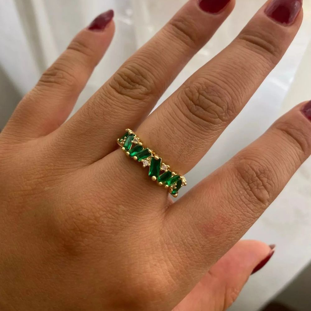 Anillo de esmeralda en corte baguette (ajustable)