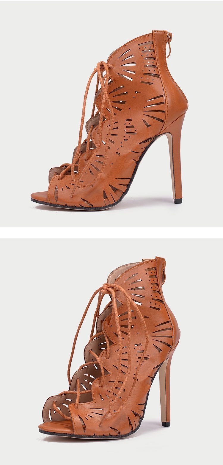 Sandalias de tacón alto con recortes