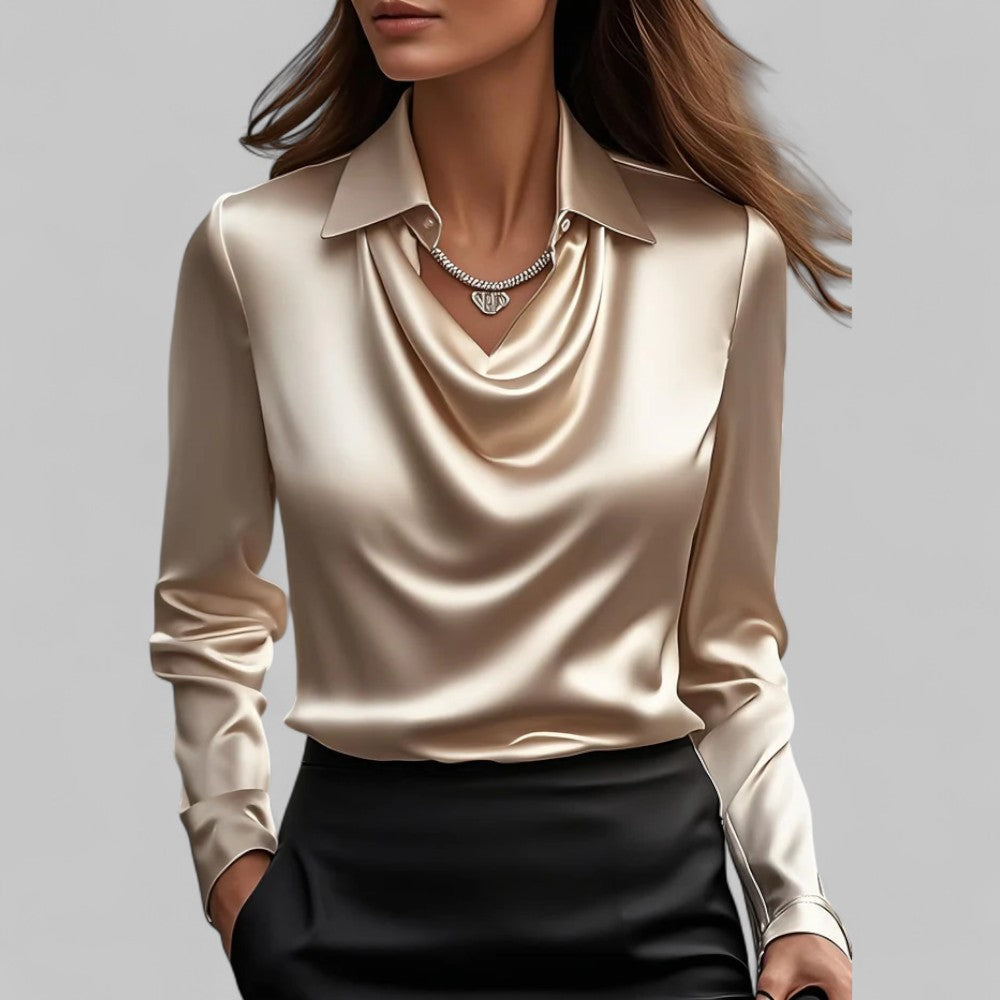 Elegante blusa de satén con escote