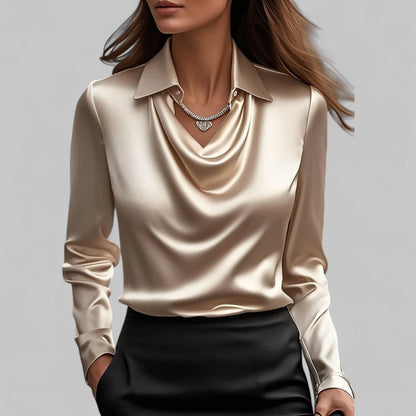 Elegante blusa de satén con escote