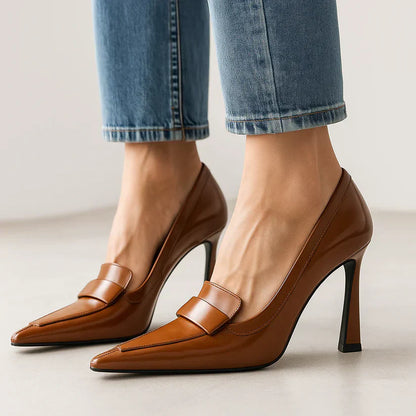 Tacones de aguja con acabado brillante