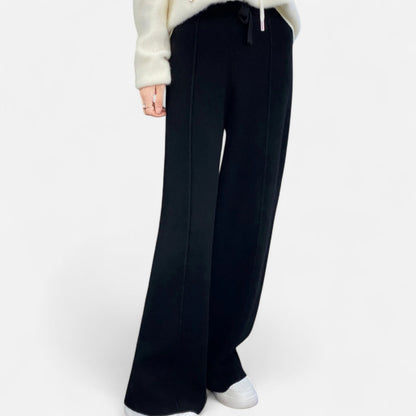 Pantalones con corte relajado