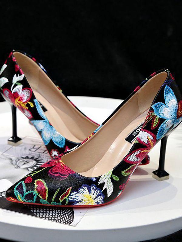 Zapatos de tacón alto de aguja con flores y bordado retro