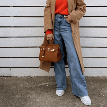 Bolso de mano elegante y atemporal