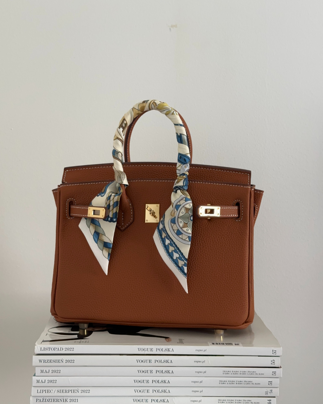 Bolso de mano elegante y atemporal