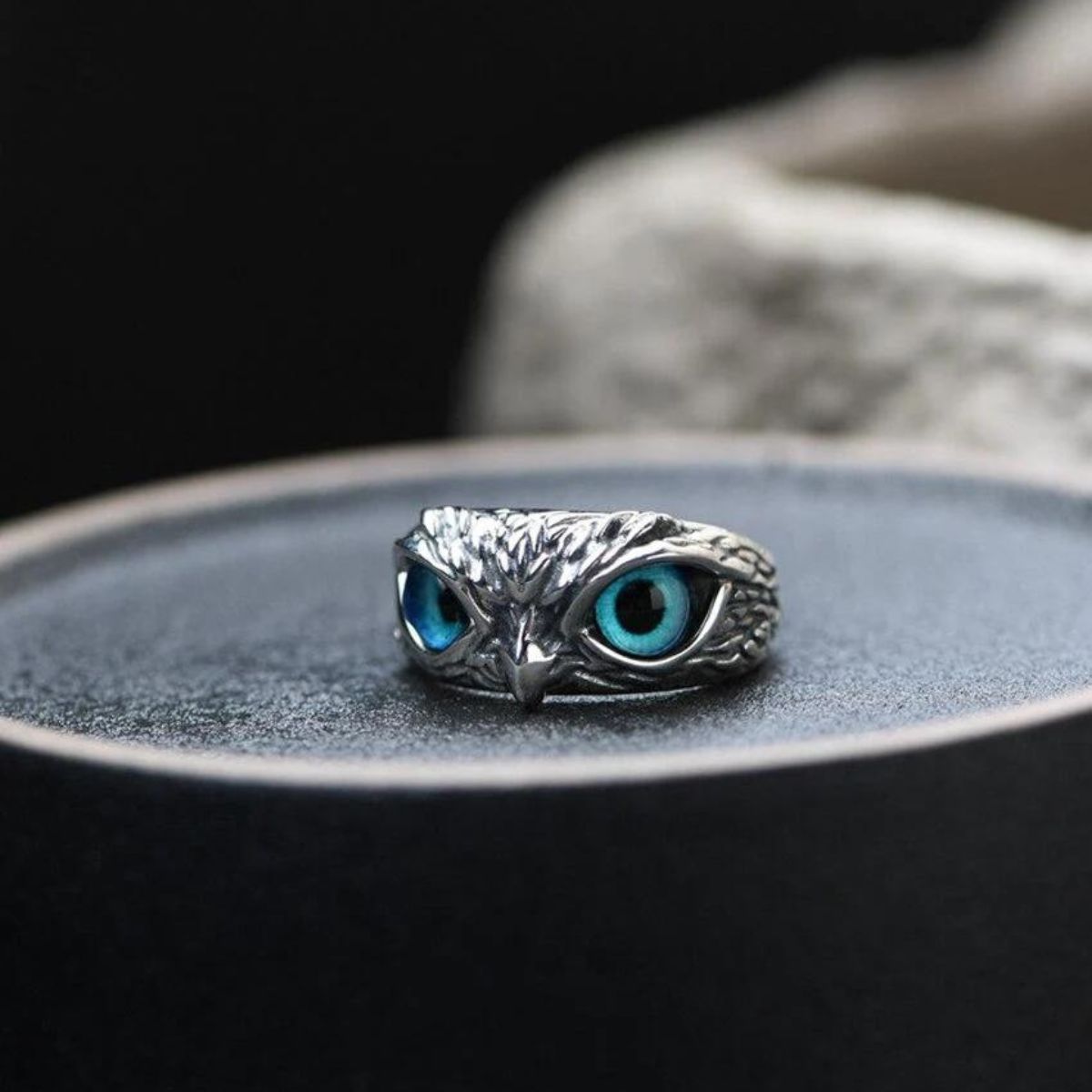 Anillo de ojo de búho ajustable