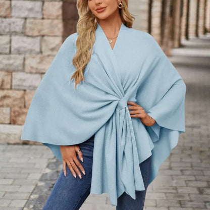 Blusa con capa con nudo frontal
