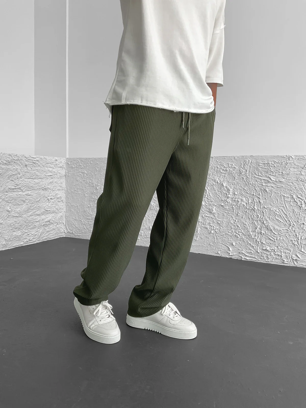 Pantalón acanalado relajado