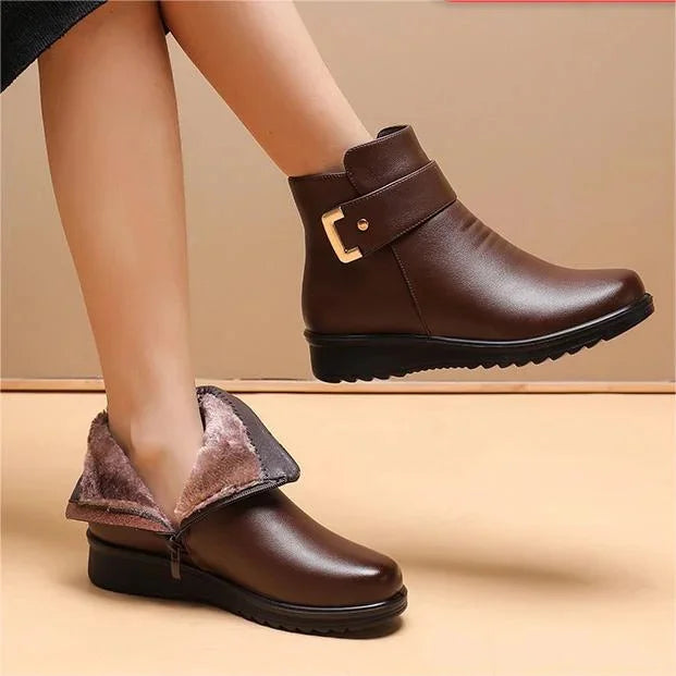 Botines de mujer con hebilla