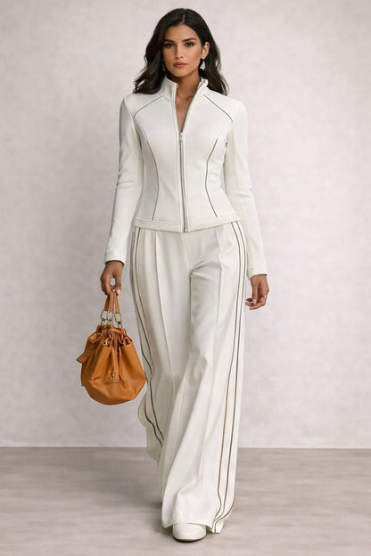 Traje con cuello alto cremallera
