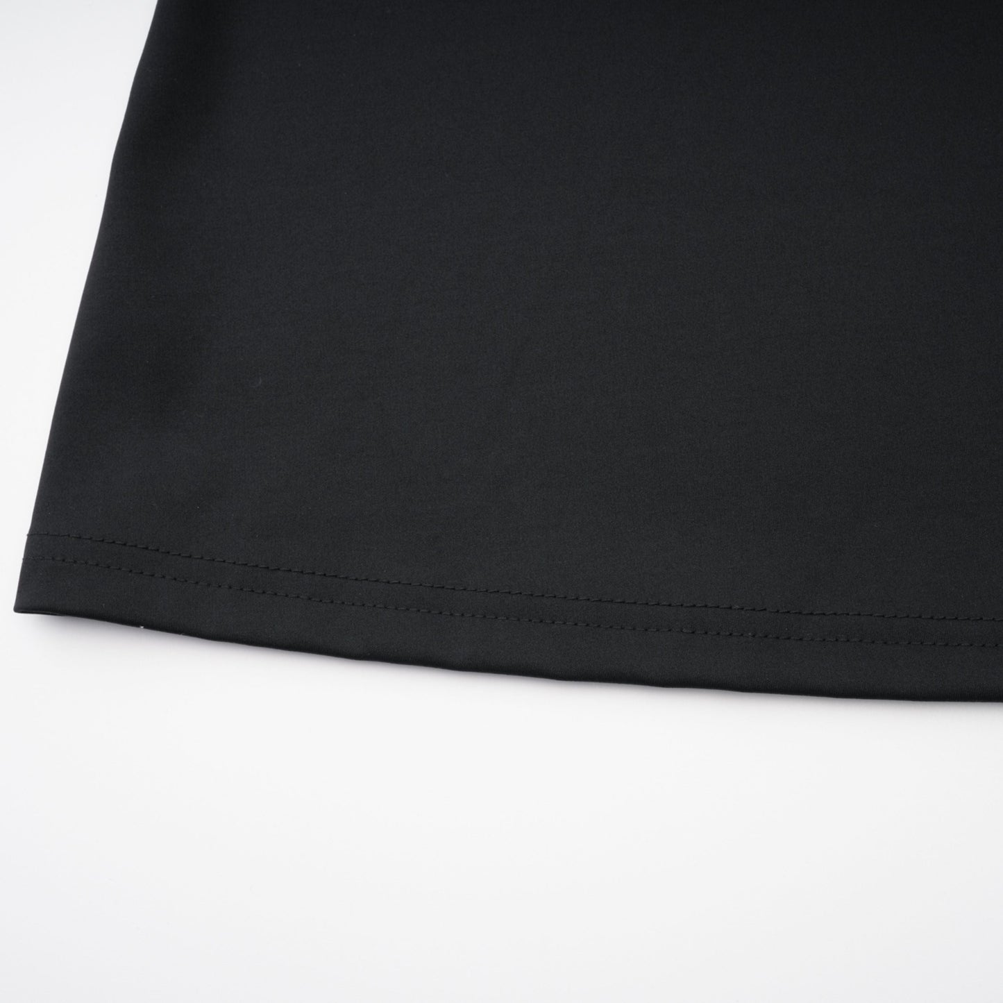 Vestido maxi negro con escote en ojo de cerradura
