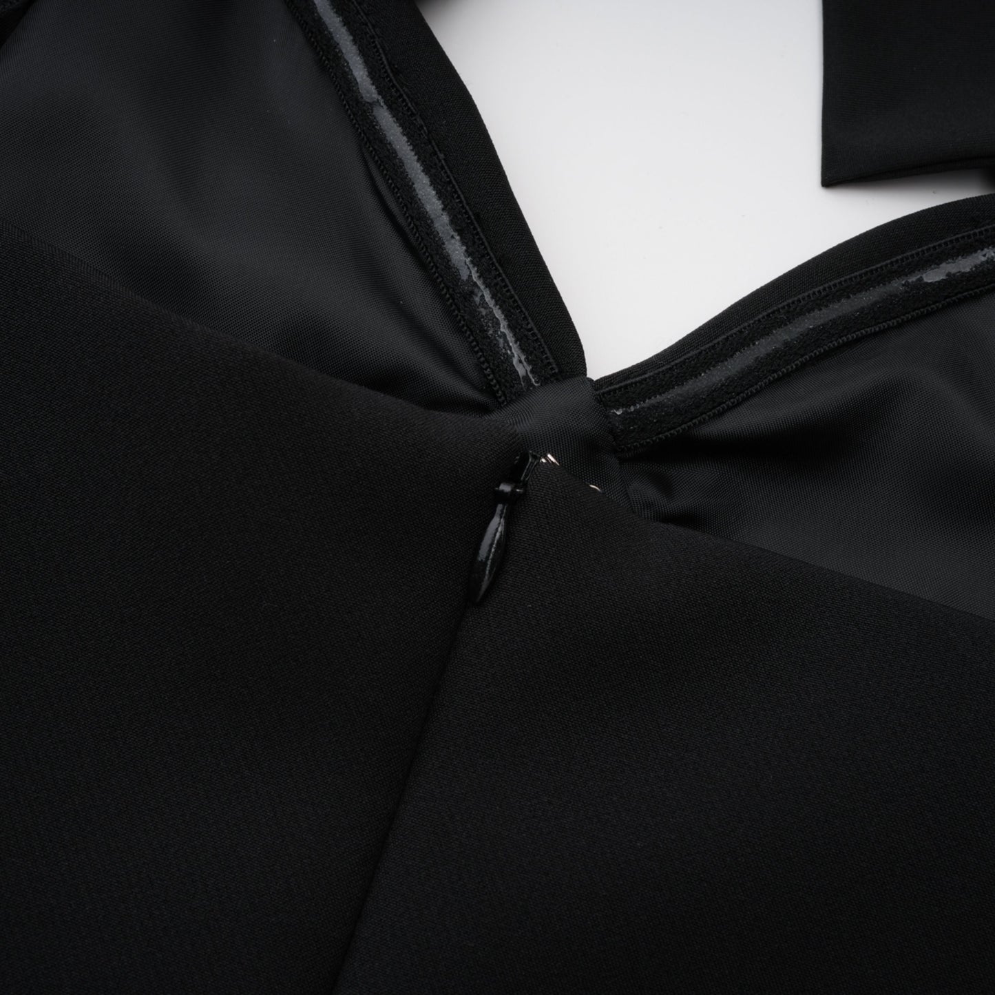 Vestido maxi con panel de encaje negro