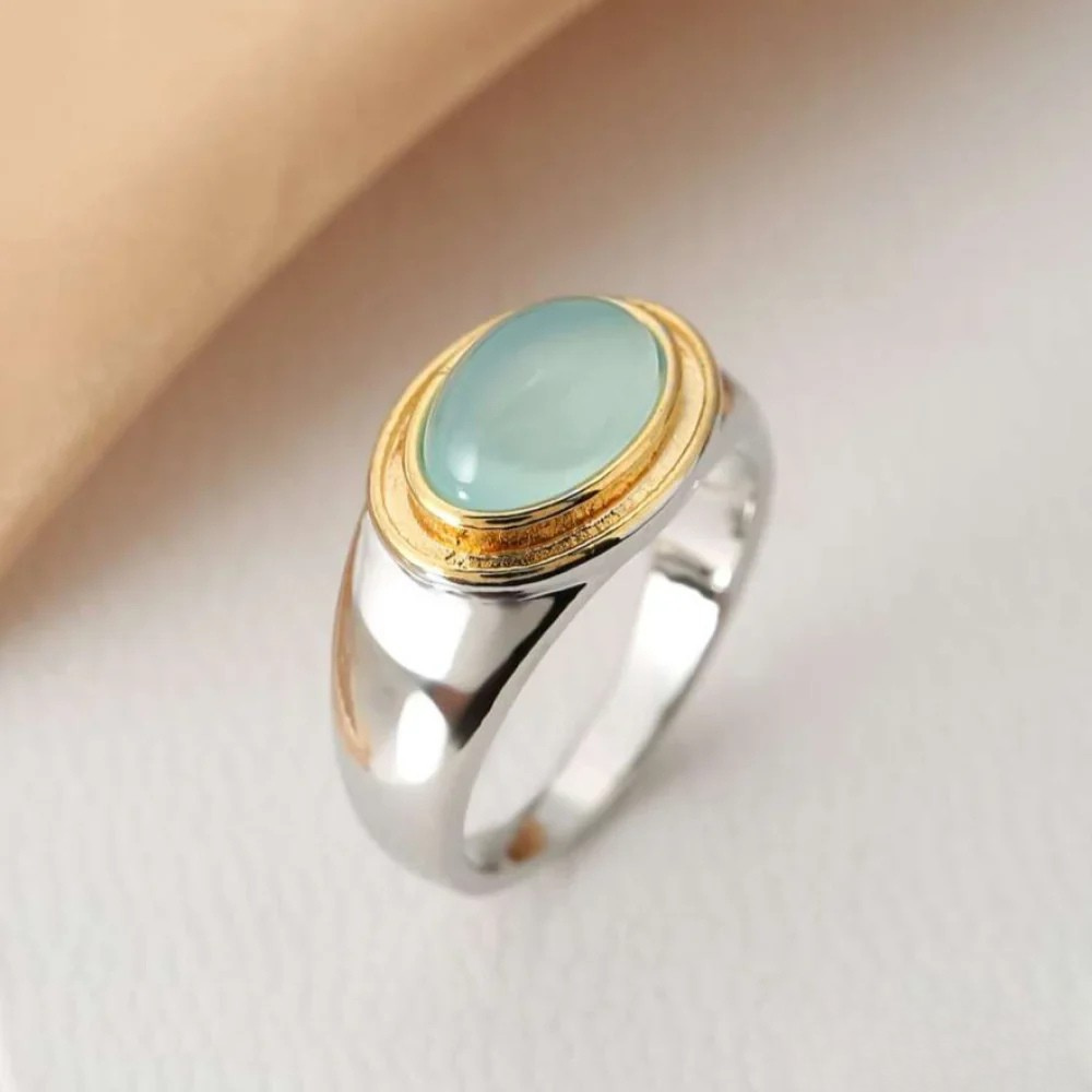 Anillo retro de piedra lunar verde