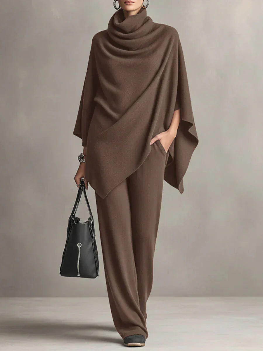 Juana – Conjunto elegante con poncho drapeado y pantalón