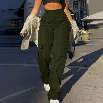 Pantalones estilo cargo con bolsillos