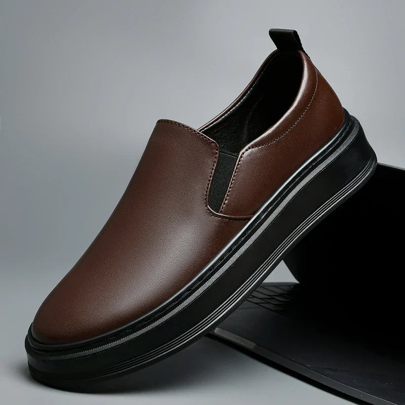 Zapatillas de piel