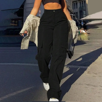 Pantalones estilo cargo con bolsillos