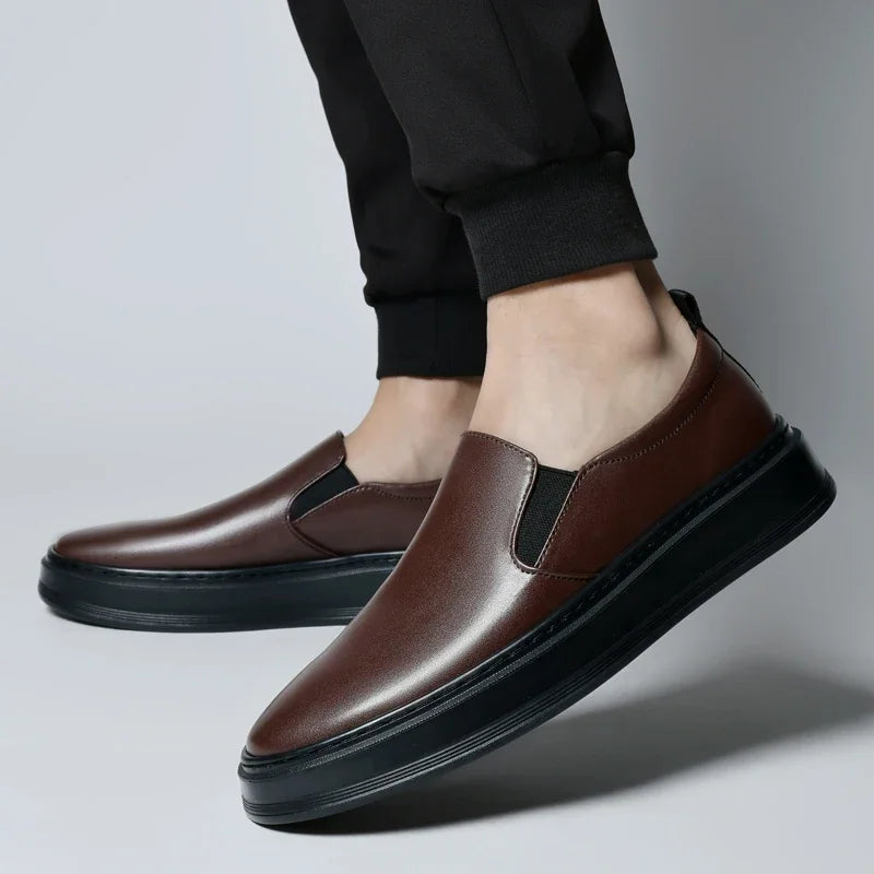 Zapatillas de piel