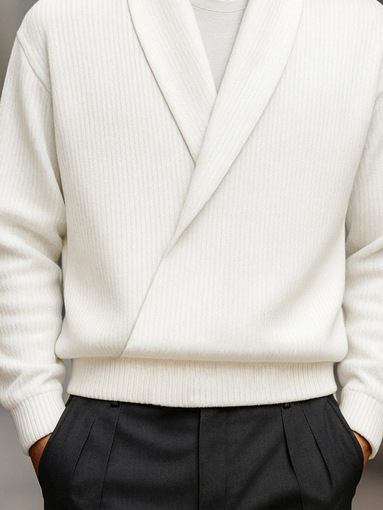 Suéter de punto con cuello de chal elegante