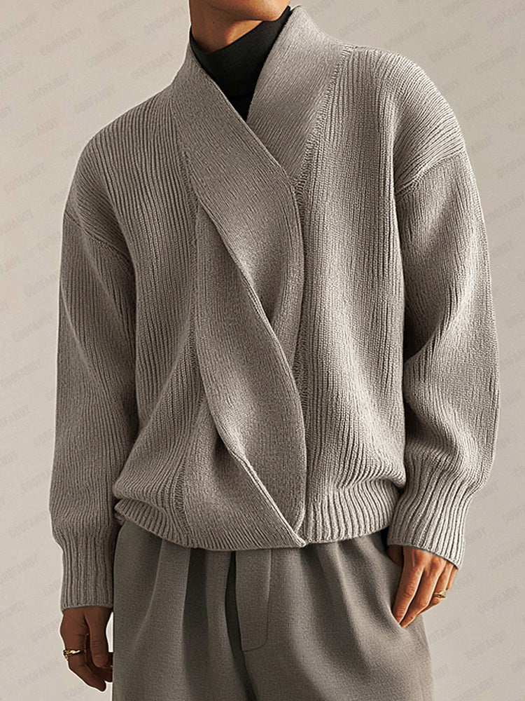 Suéter suave con diseño twist elegante