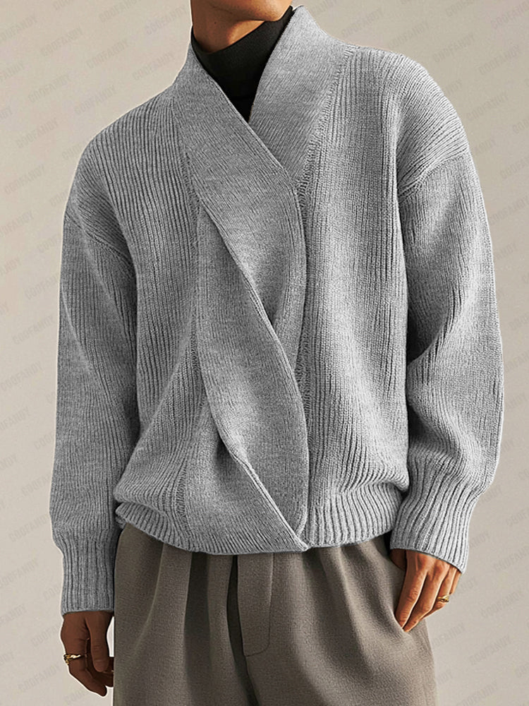 Suéter suave con diseño twist elegante