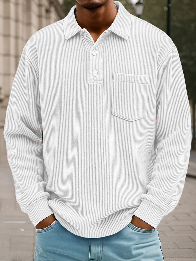 Camisa polo de pana con diseño atemporal