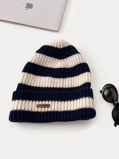 Gorro de punto a rayas cómodo y apilable