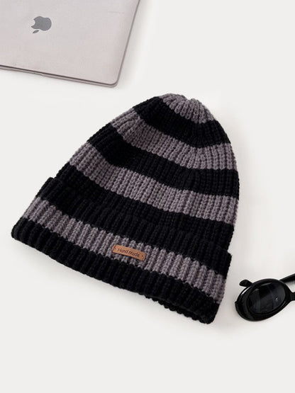 Gorro de punto a rayas cómodo y apilable