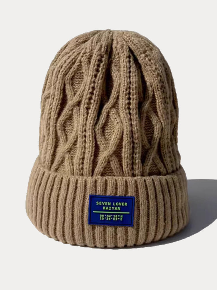 Gorro de punto y etiqueta elegante