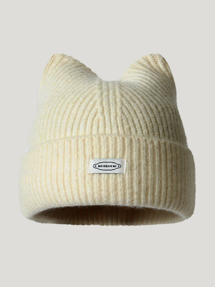 Gorro de peluche a la moda