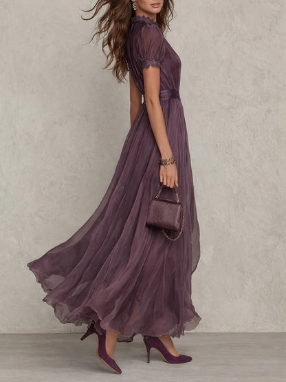 Flavia - Vestido largo violeta con escote en lágrima y borde de encaje de chiffón