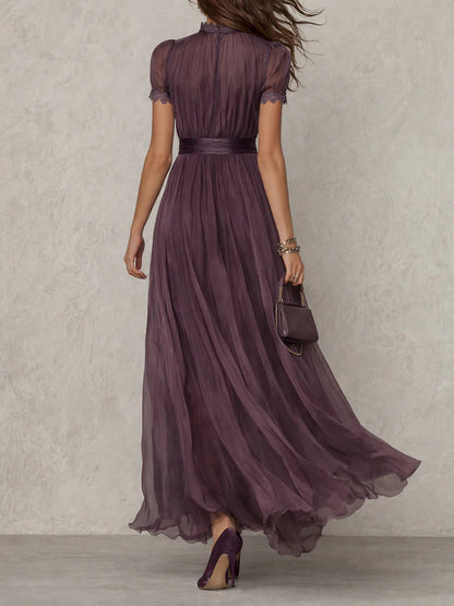 Flavia - Vestido largo violeta con escote en lágrima y borde de encaje de chiffón