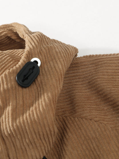 Chaqueta con capucha