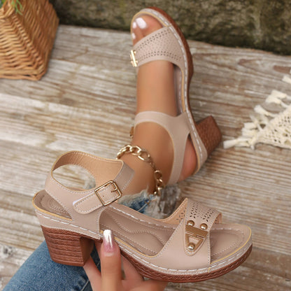 Sandalias de tacón cómodas con hebilla