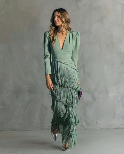 Alessia - Elegante vestido midi con mangas de flecos