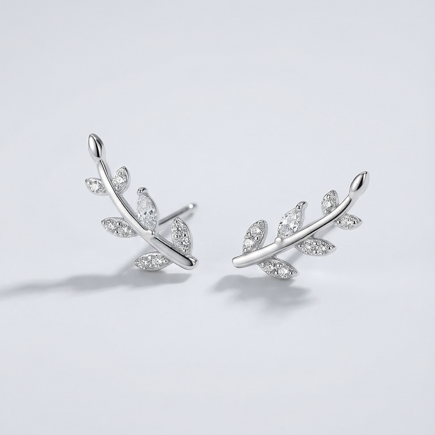 Pendientes de hojas brillantes