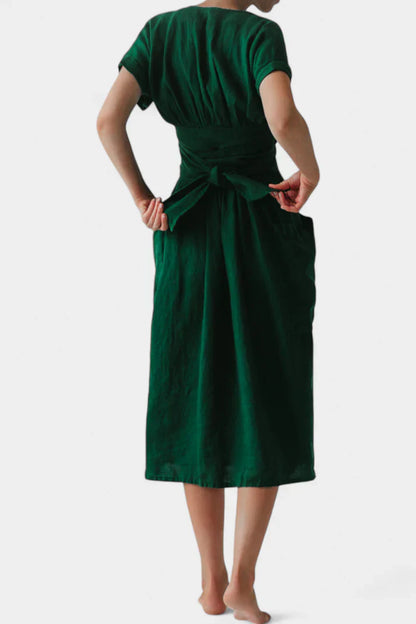 Elegante vestido con escote en V