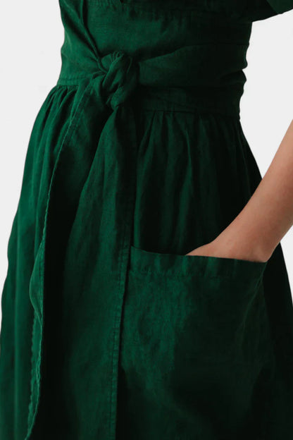 Elegante vestido con escote en V
